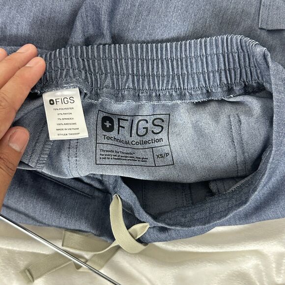 Figs Cusco Scrub Top Yola Skinny Set Size XS/P Graphite Grey Medical Uniform - Picture 16 of 16